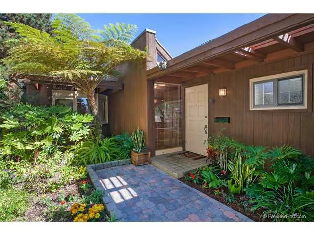 6243 Dowling Drive, La Jolla, CA 92037