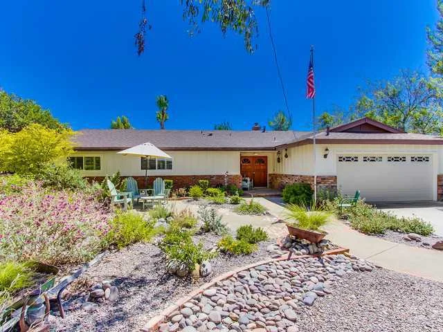 1019 Arnold Way, Alpine, CA 91901