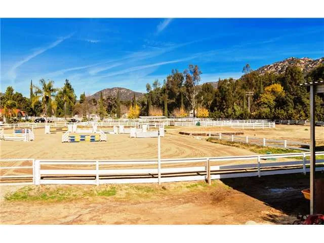 1233 North Avenue, Escondido, CA 92026