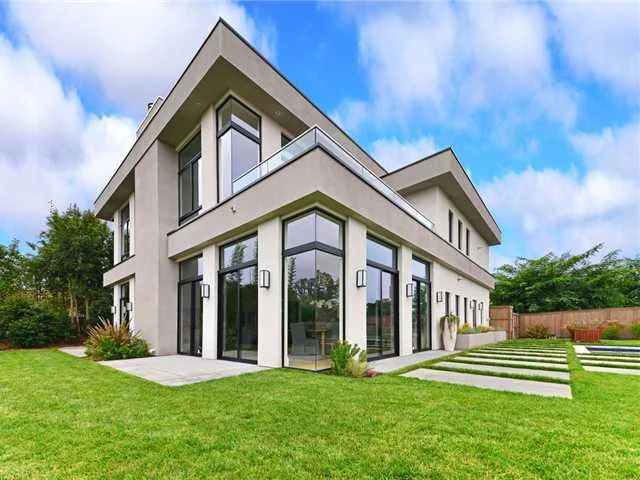 7795 Starlight Drive, La Jolla, CA 92037