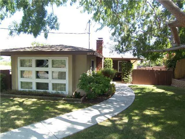 1043 11th Avenue, Escondido, CA 92025