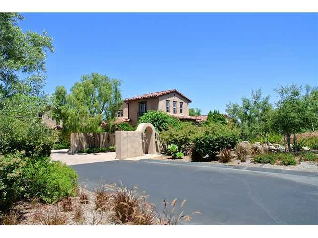 7792 Sendero Angelica, San Diego, CA 92127