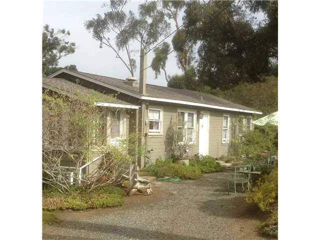 625 Vale View Drive, Vista, CA 92081