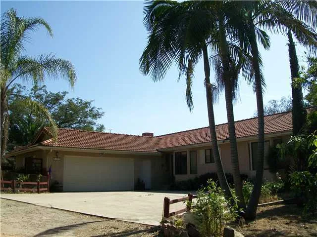 1127 Rainbow Valley Boulevard, Fallbrook, CA 92028