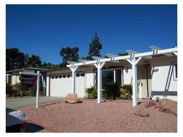 902 La Tierra Drive, San Marcos, CA 92078