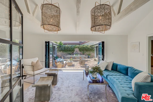 105 Medio, Los Angeles, CA 90049