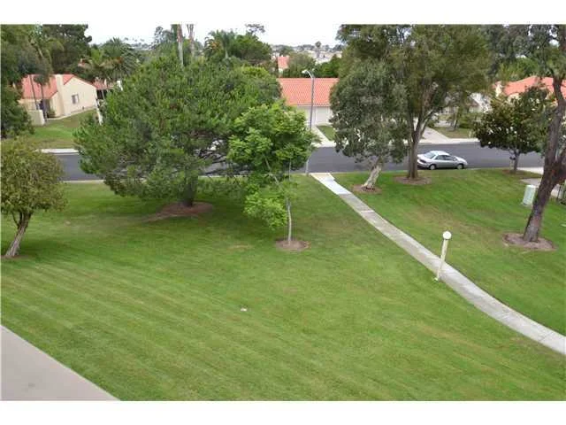 902 Caminito Madrigal #F, Carlsbad, CA 92011