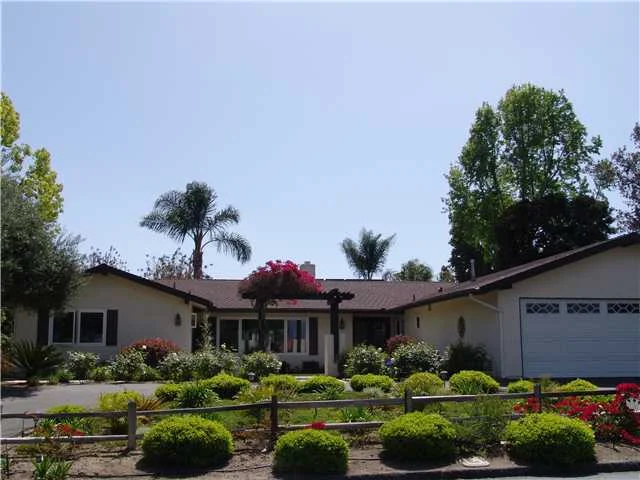 11265 Rolling Hills Dr., El Cajon, CA 92020