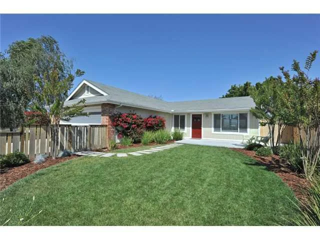 11373 Linares Street, San Diego, CA 92129