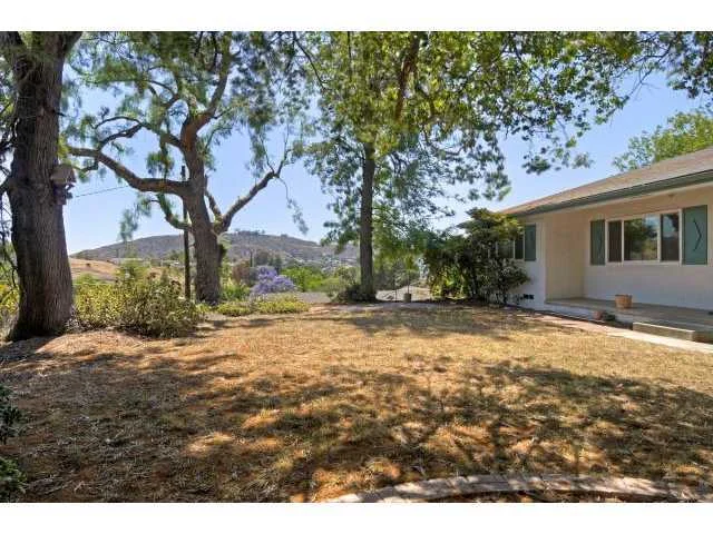 8546 Amato Drive, Lakeside, CA 92040