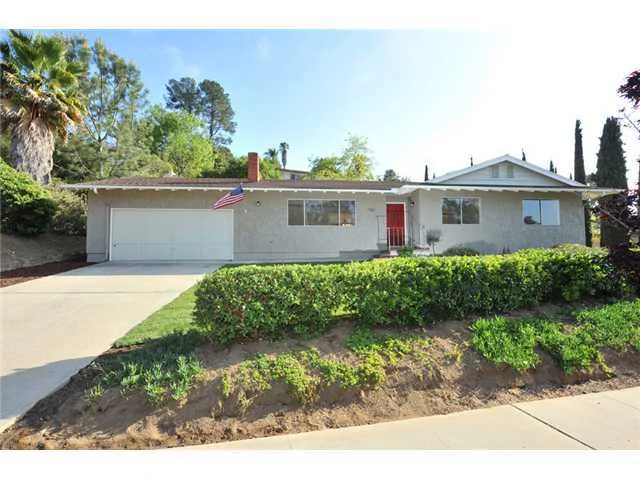 1021 Deerhaven Drive, Vista, CA 92084