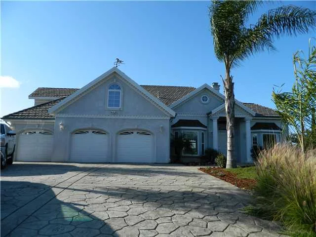 11742 Betsworth Road, Valley Center, CA 92082
