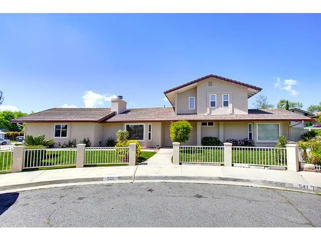 521 Vicki Place, Escondido, CA 92026