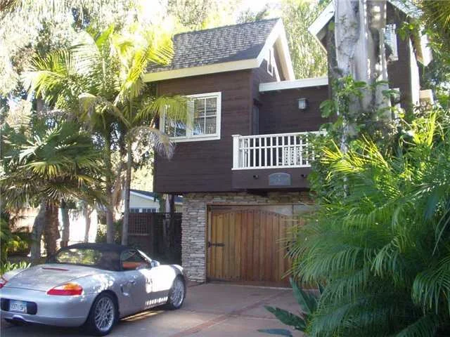 1147 Hermes Avenue, Encinitas, CA 92024