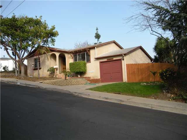 6205 Dixie Drive, La Mesa, CA 91942