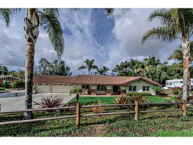 845 Hilo, Vista, CA 92081
