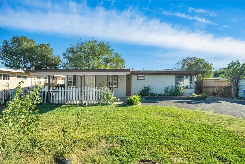 519 Ramona, Rialto, CA 92376
