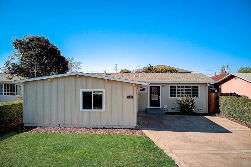463 Larkspur, East Palo Alto, CA 94303