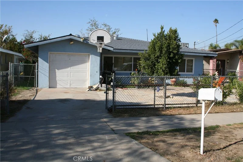 775 7th, Colton, CA 92324
