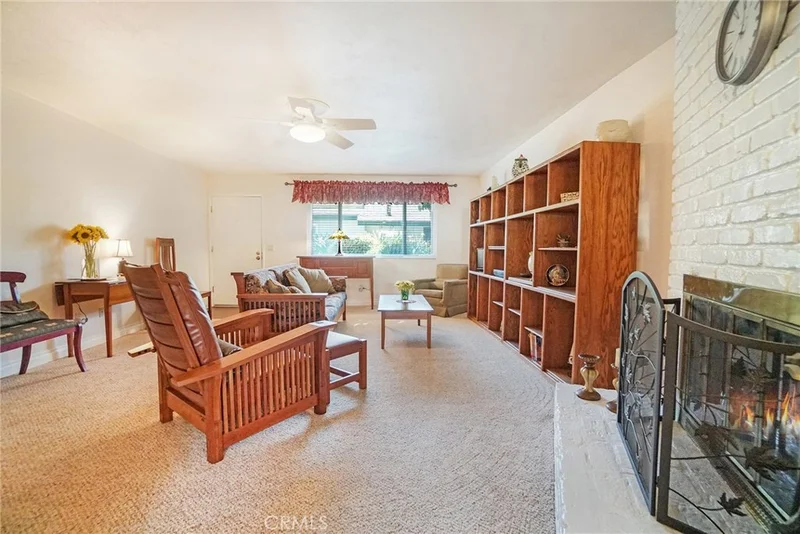 455 1st, Tustin, CA 92780