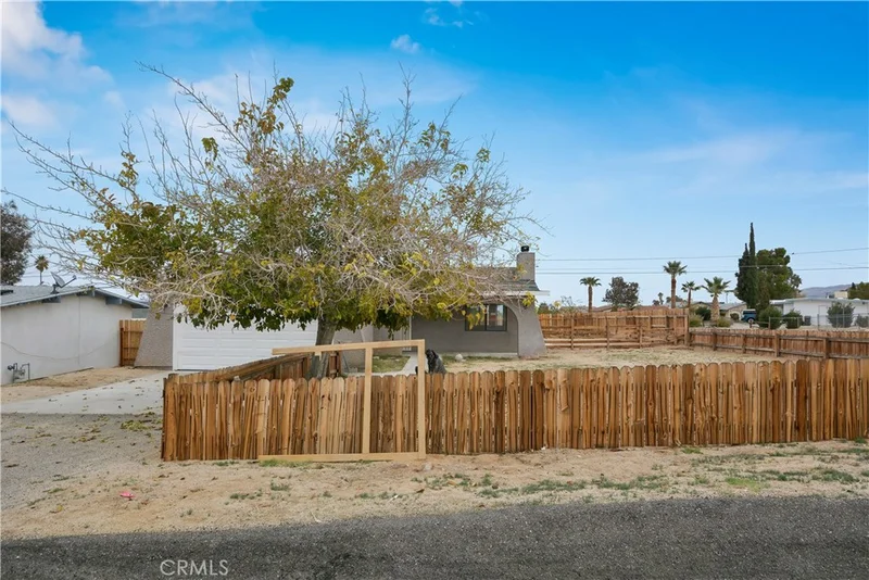 5587 Cahuilla, 29 Palms, CA 92277