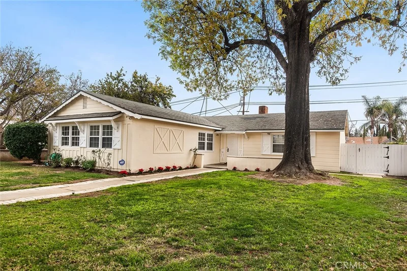 23016 Saticoy, West Hills, CA 91304