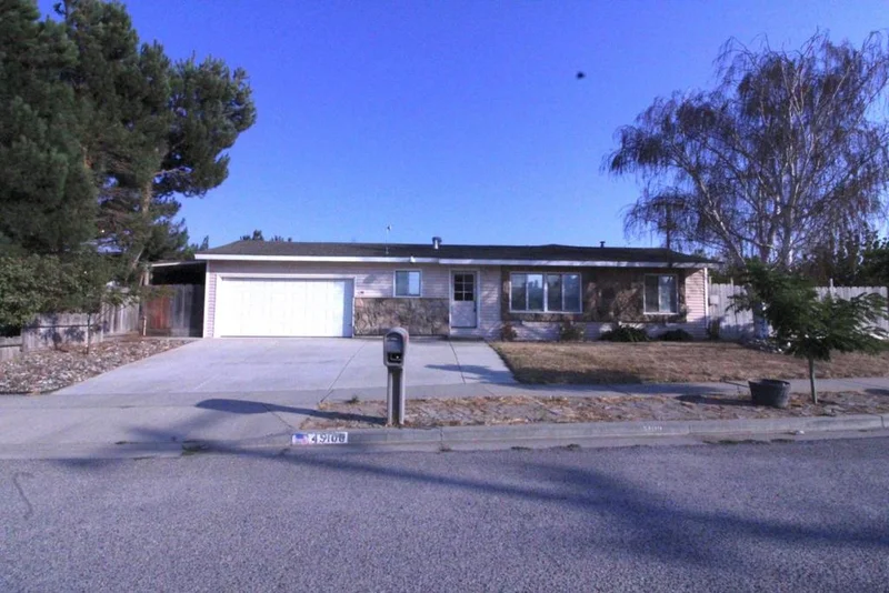 45100 Royal, King City, CA 93930