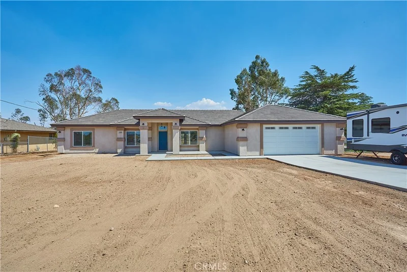 11879 Jacaranda, Hesperia, CA 92345