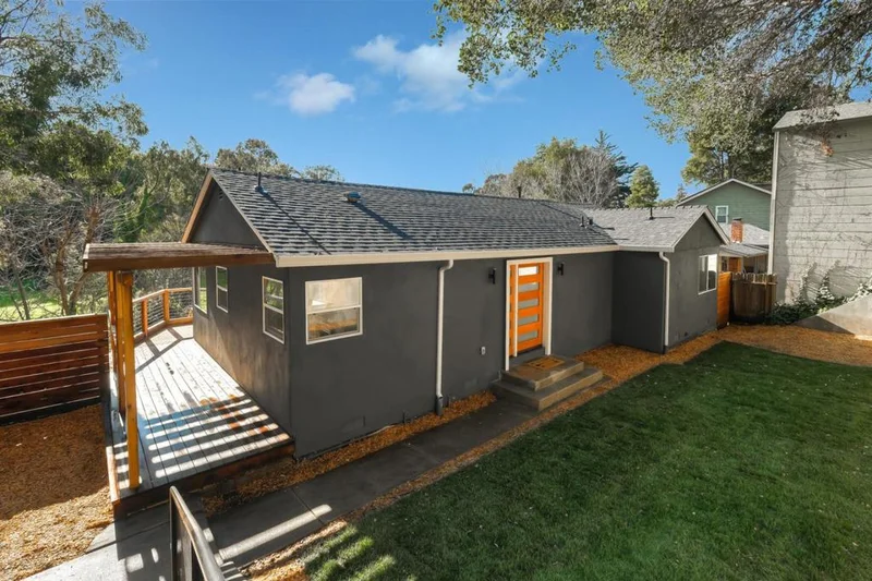 8491 Golf Links, Oakland, CA 94605