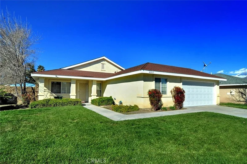 42822 Charlton, Hemet, CA 92544