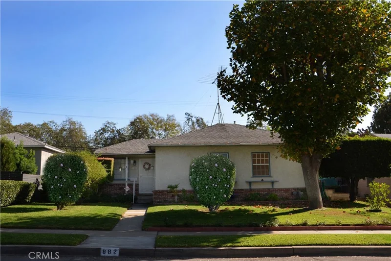 882 9th, Upland, CA 91786
