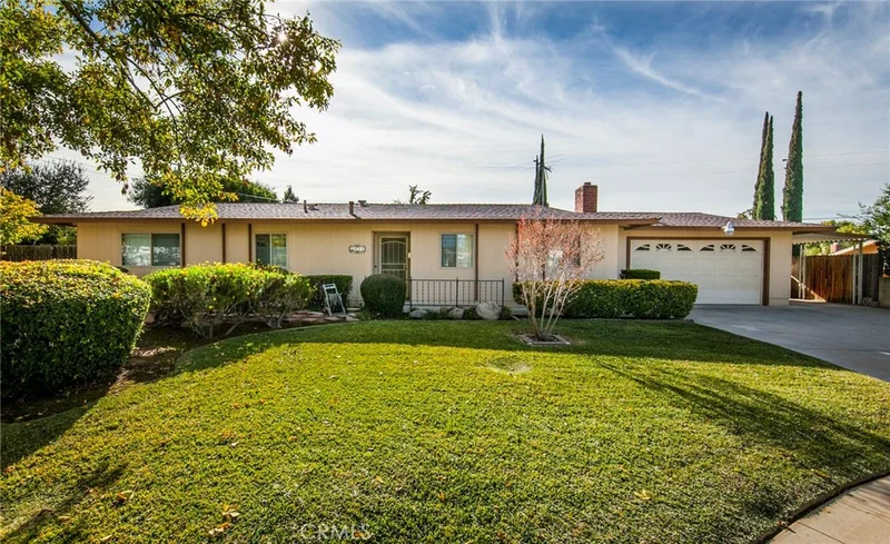 426 Sherwood, Redlands, CA 92373