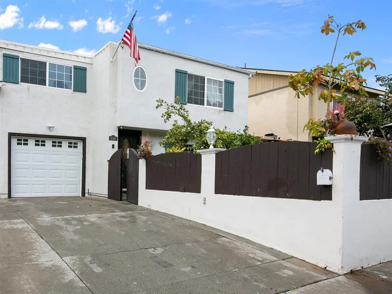 848 Raintree Pl, Vista, CA 92084