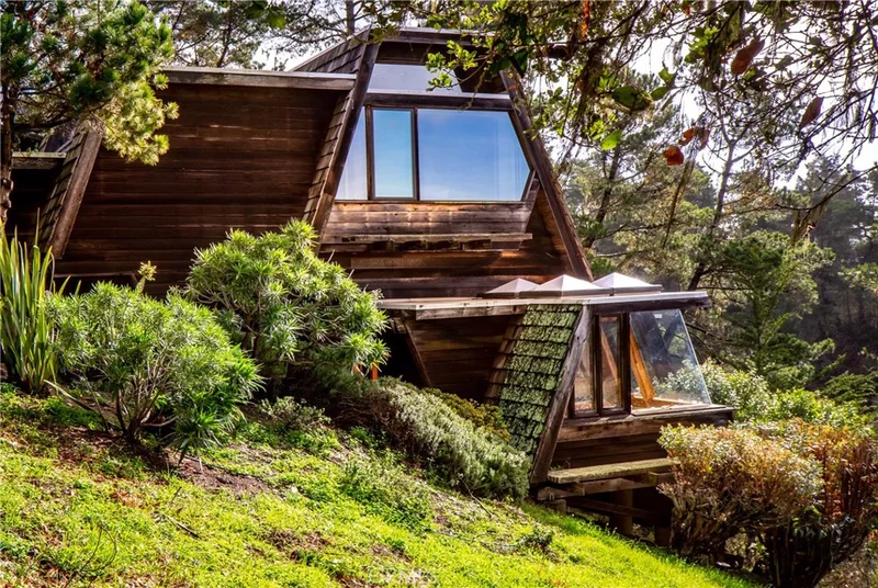 908 Suffolk, Cambria, CA 93428