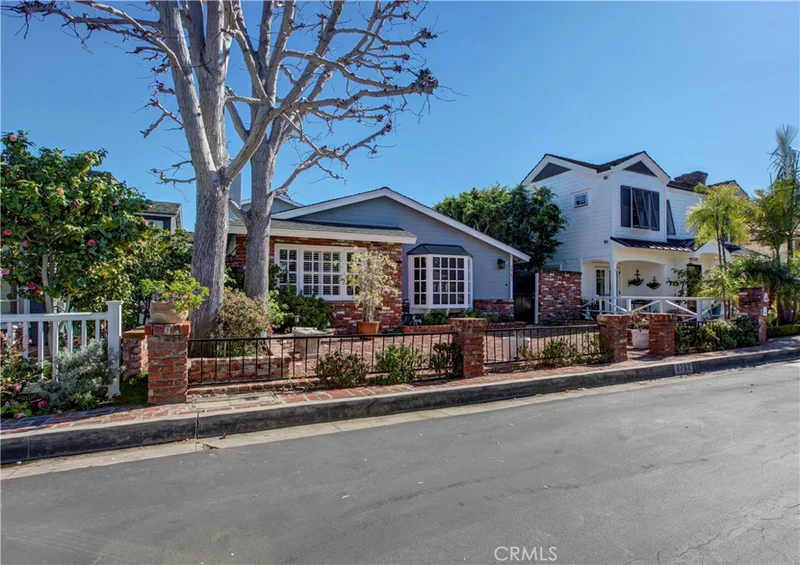 2762 Circle, Newport Beach, CA 92663