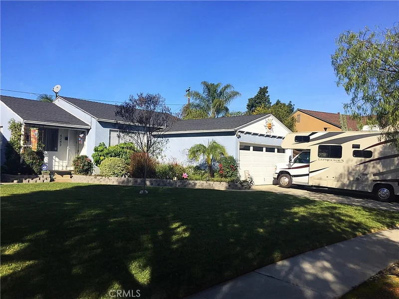 4243 Nelsonbark, Lakewood, CA 90712