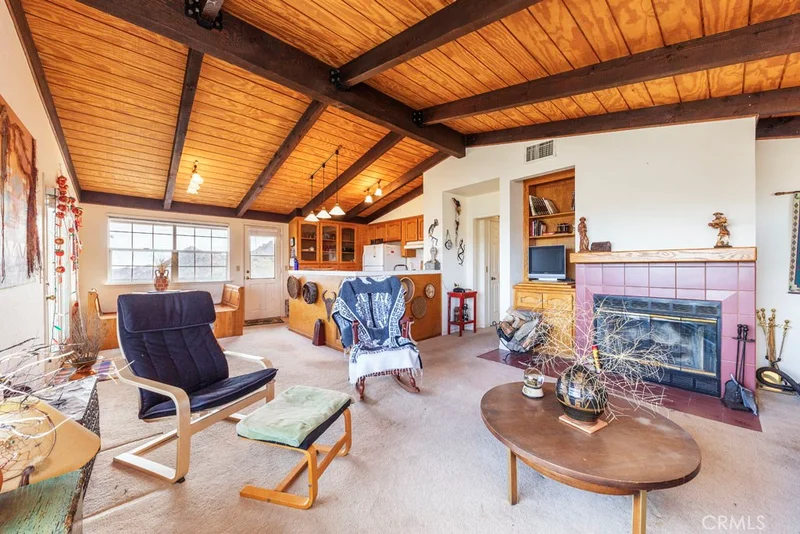5637 Minna Gombell, Pioneertown, CA 92268