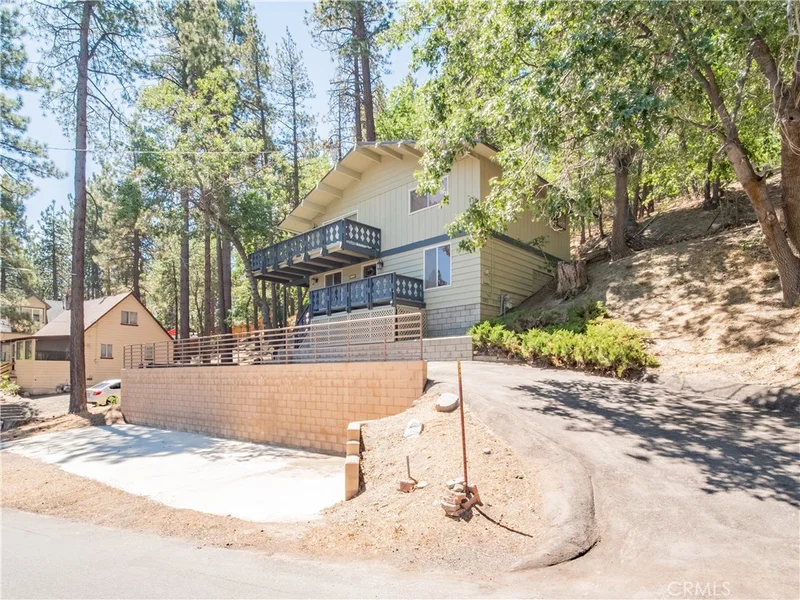845 Lark, Wrightwood, CA 92397