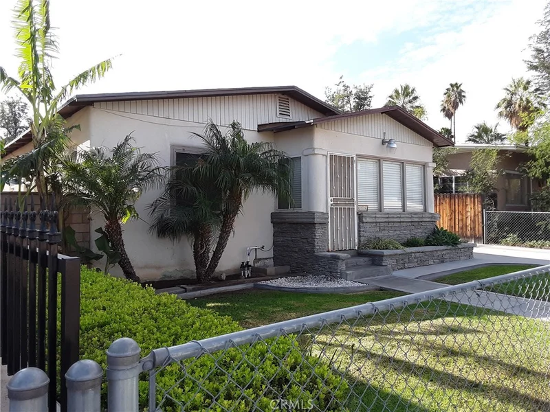 518 9th, Corona, CA 92882
