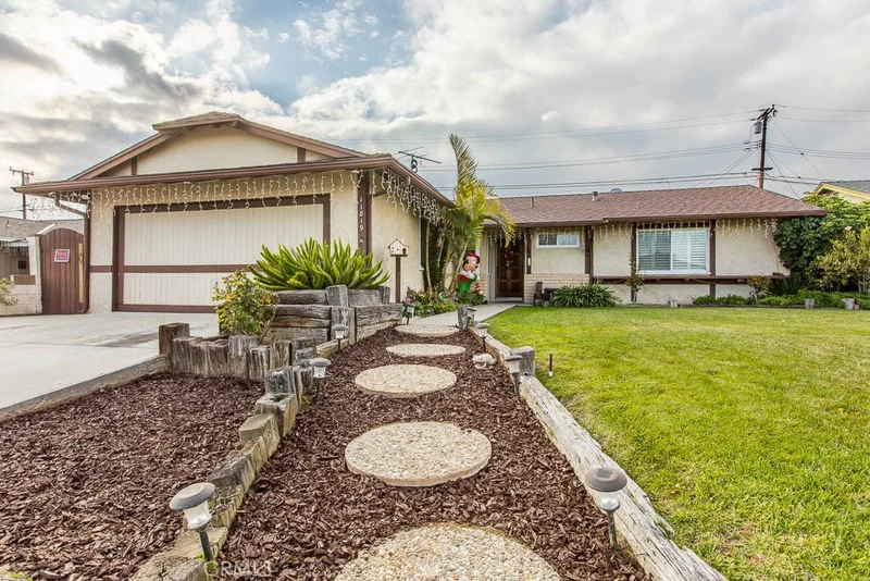 11819 Maybrook Avenue, Whittier, CA 90604