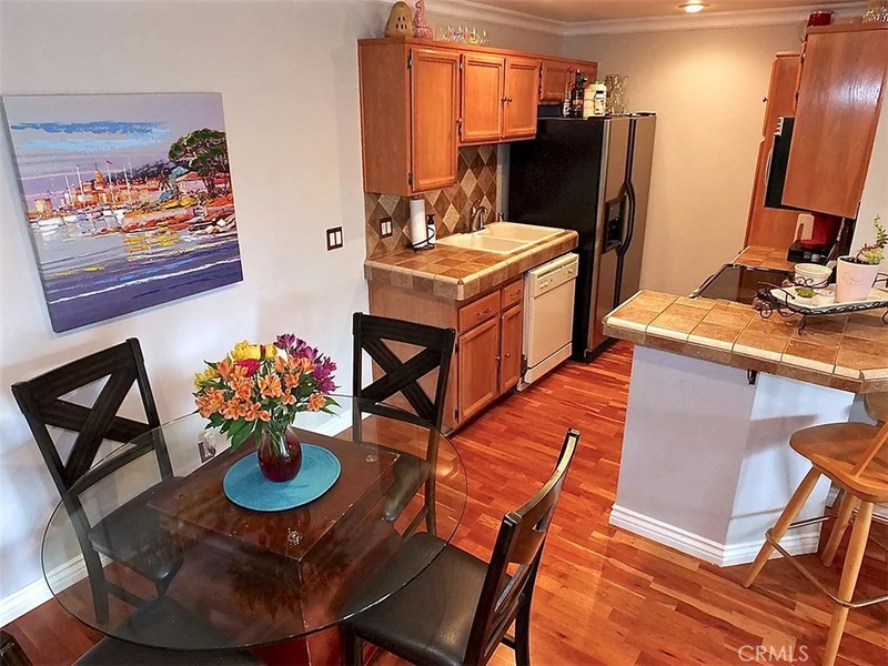 552 Bellflower #304, Long Beach, CA 90814