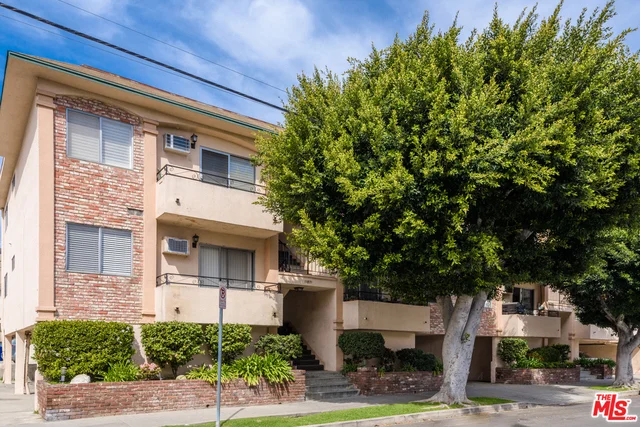 11867 Idaho Avenue 9, Los Angeles, CA 90025