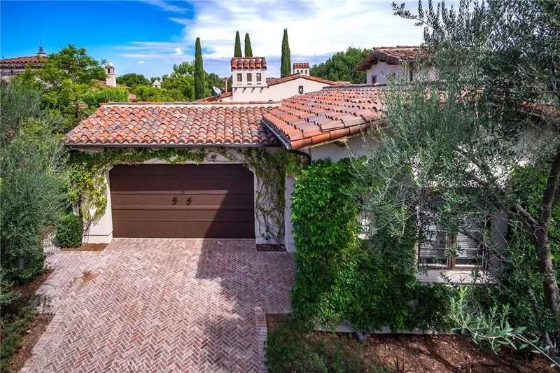 9 Goldfinch, Irvine, CA 92603