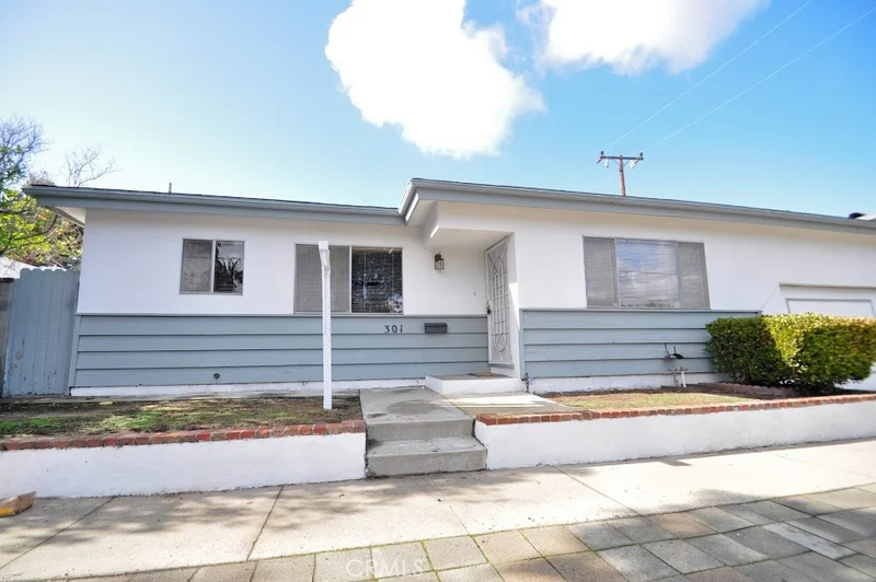 301 Center, El Segundo, CA 90245