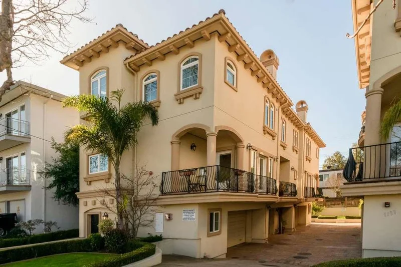 1137 Paloma #J, Burlingame, CA 94010