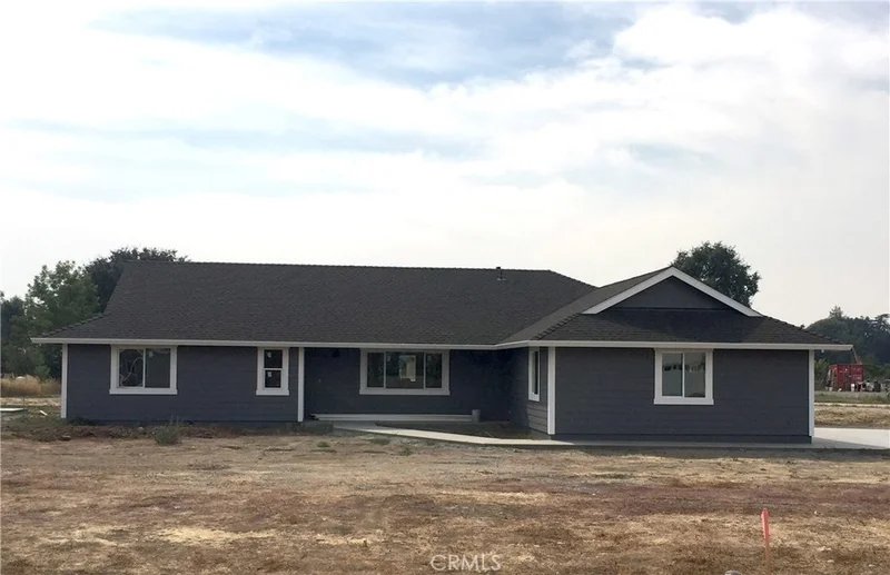 25385 Hausman Ct., Los Molinos, CA 96055