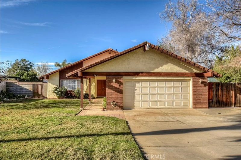 1045 Highland, Redlands, CA 92374