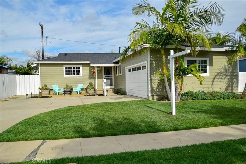 5115 E Walton Street, Long Beach, CA 90815
