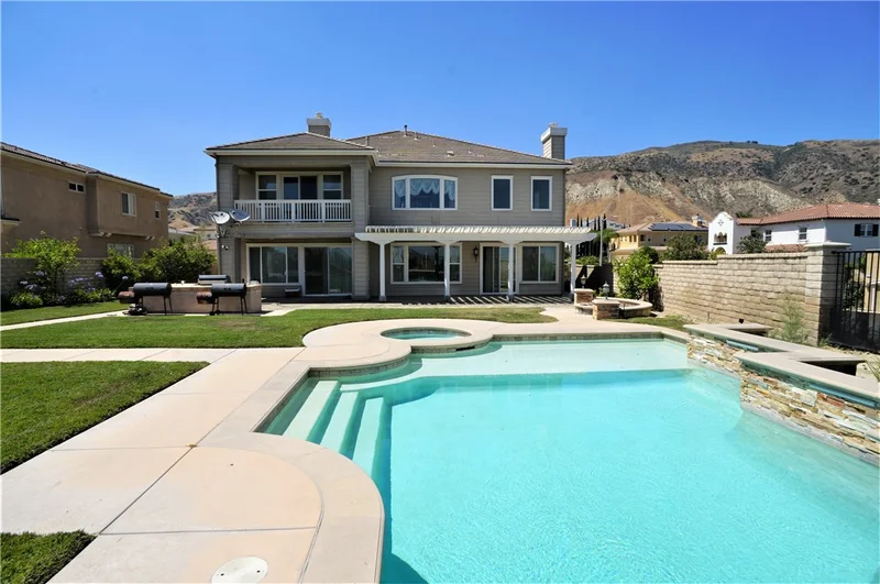 18548 Clydesdale, Granada Hills, CA 91344