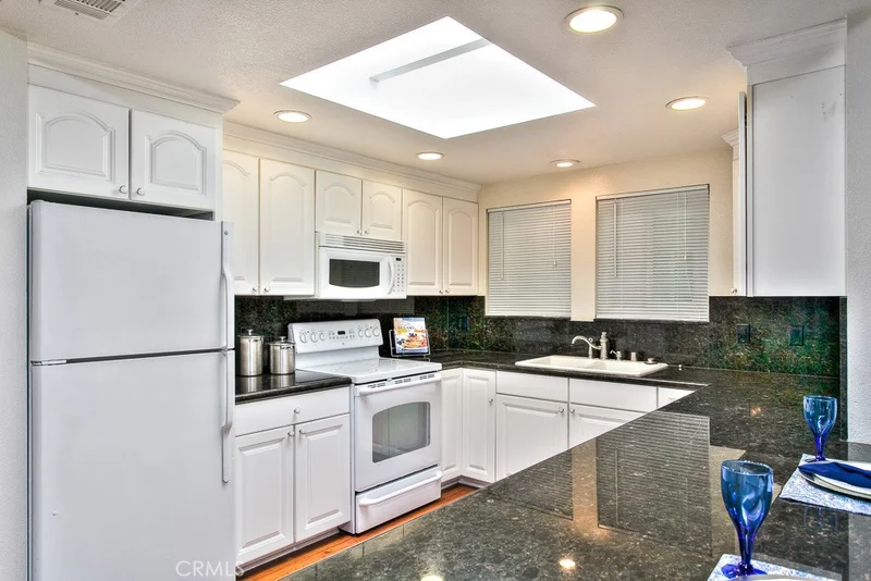 849 Ronda Mendoza O, Laguna Woods, CA 92637